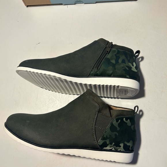LifeStride velocity 2.0 comfortable ankle booties army green zip sides size 8 - Picture 4 of 10